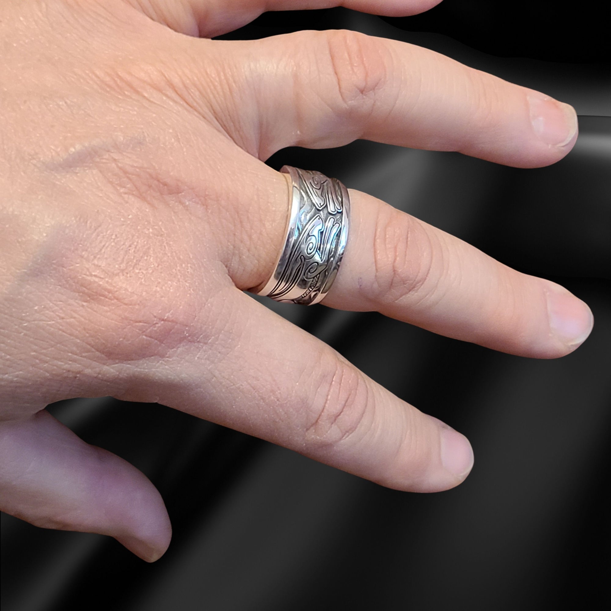 FREYJA'S HARES SOLITAIRE BAND RING with TURQUOISE CABACHON 14KT 2-TONE GOLD